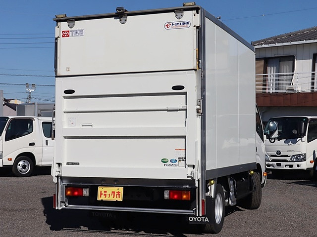 トヨタ ダイナ 2RG-XZU605(2WD)の写真5