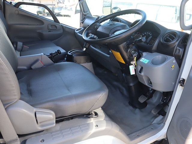 トヨタ ダイナ 2RG-XZU605(2WD)の写真34