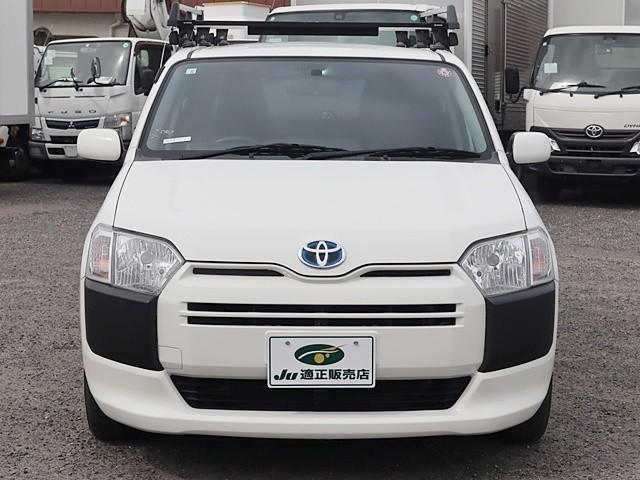 トヨタ サクシードバン 6AE-NHP160V(2WD)の写真3