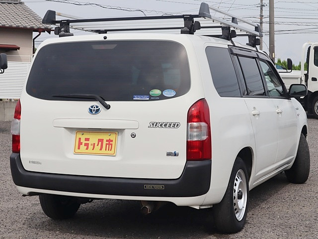 トヨタ サクシードバン 6AE-NHP160V(2WD)の写真5