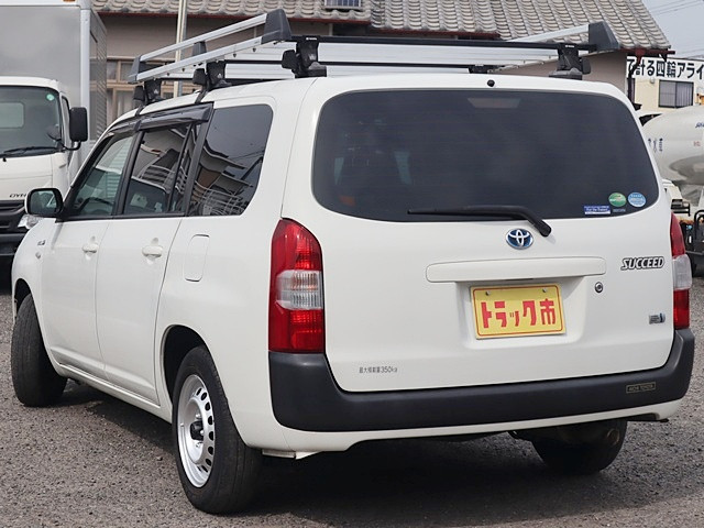 トヨタ サクシードバン 6AE-NHP160V(2WD)の写真7