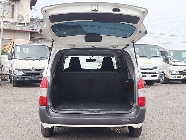 トヨタ サクシードバン 6AE-NHP160V(2WD)の写真10