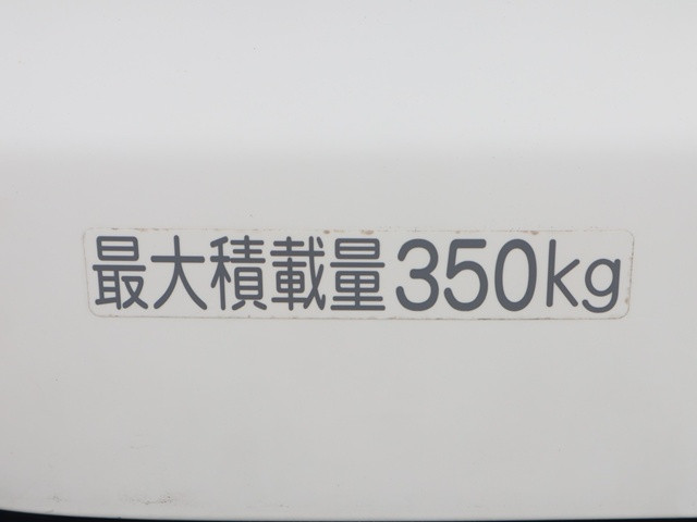 トヨタ サクシードバン 6AE-NHP160V(2WD)の写真17