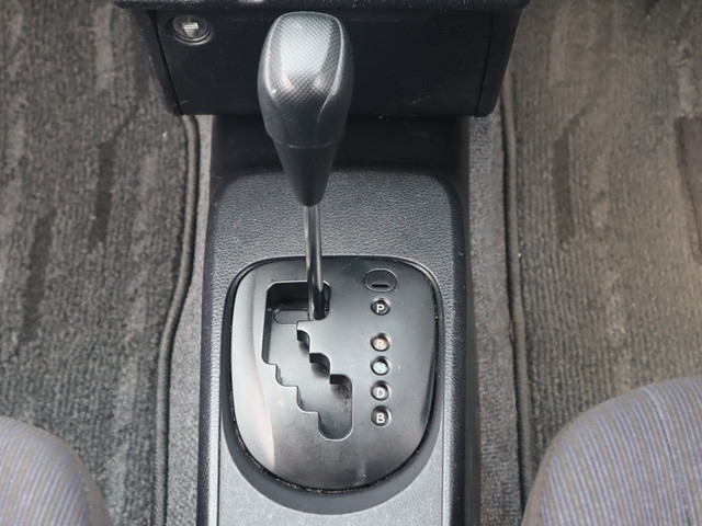 トヨタ サクシードバン 6AE-NHP160V(2WD)の写真39