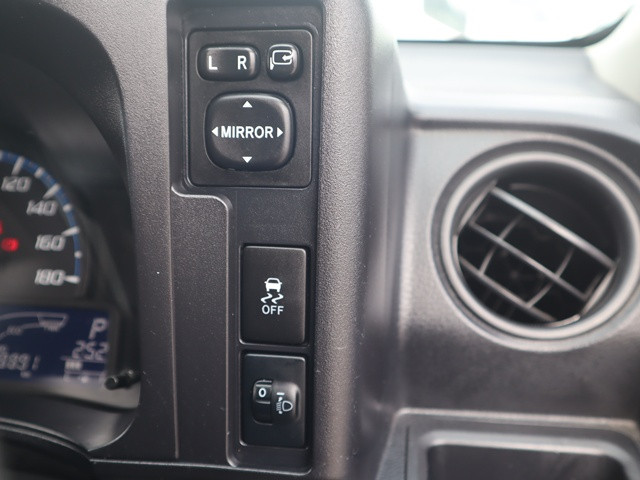 トヨタ サクシードバン 6AE-NHP160V(2WD)の写真41