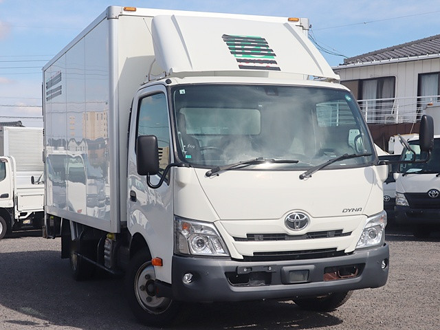 トヨタ ダイナ 2RG-XZU710(2WD)の写真2