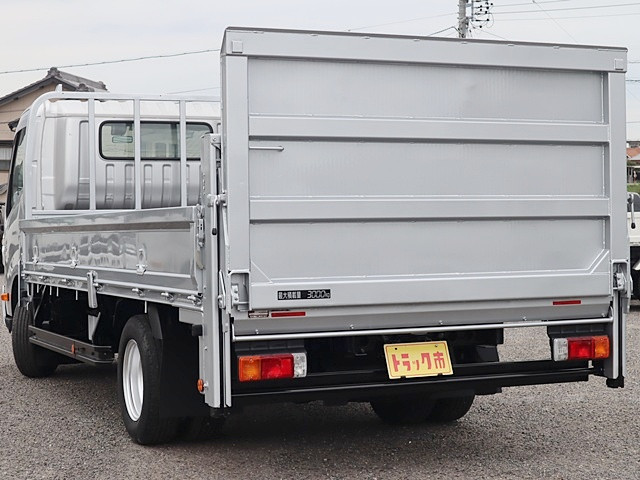 トヨタ ダイナ TKG-XZU712(2WD)の写真7