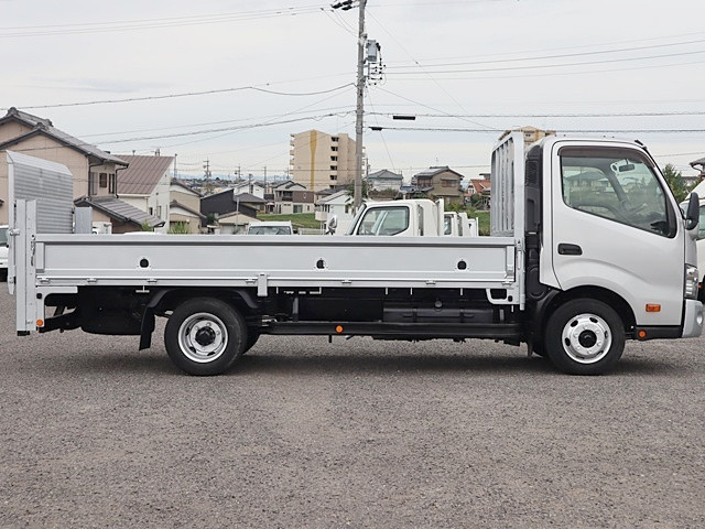トヨタ ダイナ TKG-XZU712(2WD)の写真8