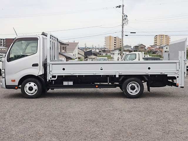 トヨタ ダイナ TKG-XZU712(2WD)の写真9