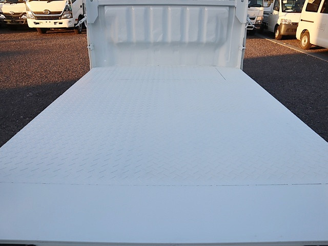 ダイハツ ハイゼットトラック EBD-S500P(2WD)の写真12