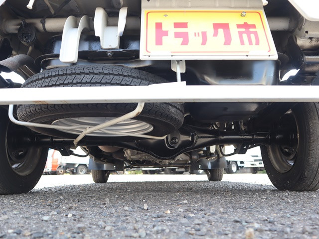 日産 クリッパートラック EBD-DR16T(4WD)の写真22