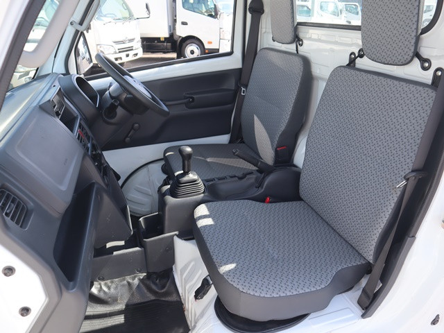 日産 クリッパートラック EBD-DR16T(4WD)の写真35