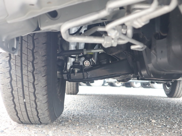 トヨタ ハイエースバン 3BF-TRH200V(2WD)の写真27