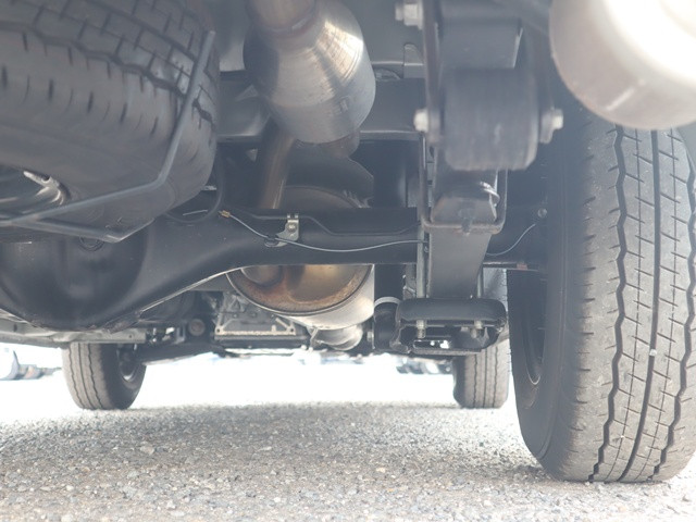 トヨタ ハイエースバン 3BF-TRH200V(2WD)の写真32