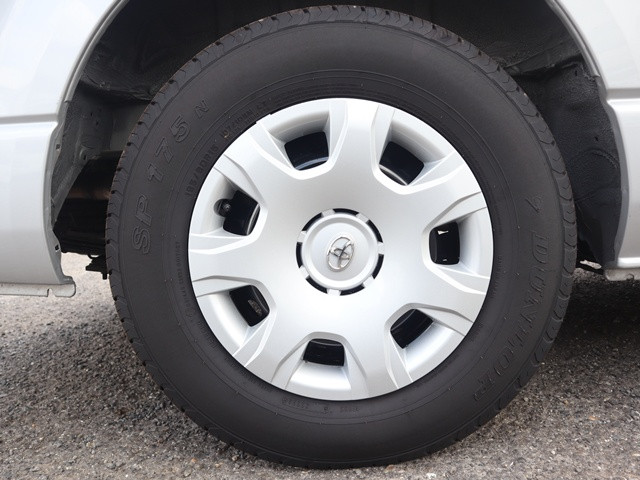トヨタ ハイエースバン 3BF-TRH200V(2WD)の写真33