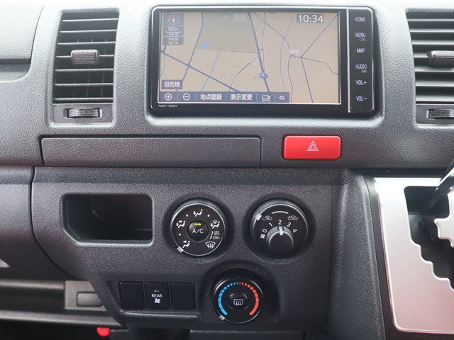 トヨタ ハイエースバン 3BF-TRH200V(2WD)の写真41