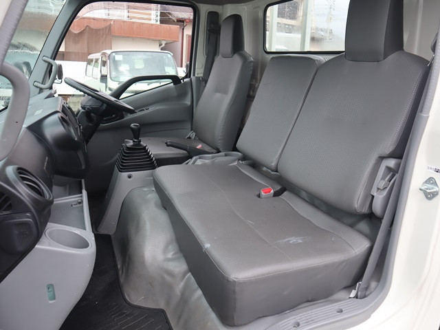 日野 デュトロ 2RG-XZU710M(2WD)の写真32