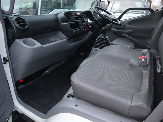 日野 デュトロ 2RG-XZU605M(2WD)の写真31