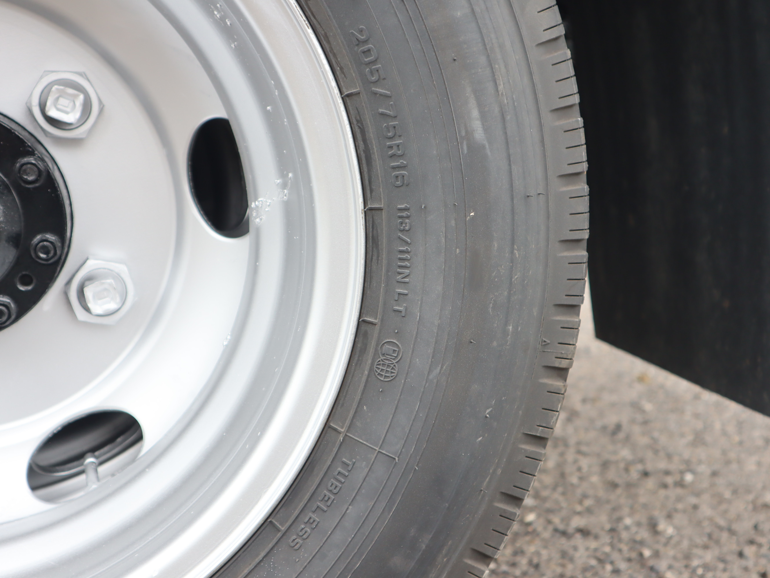 日野 デュトロ 2RG-XZU605M(2WD)の写真20