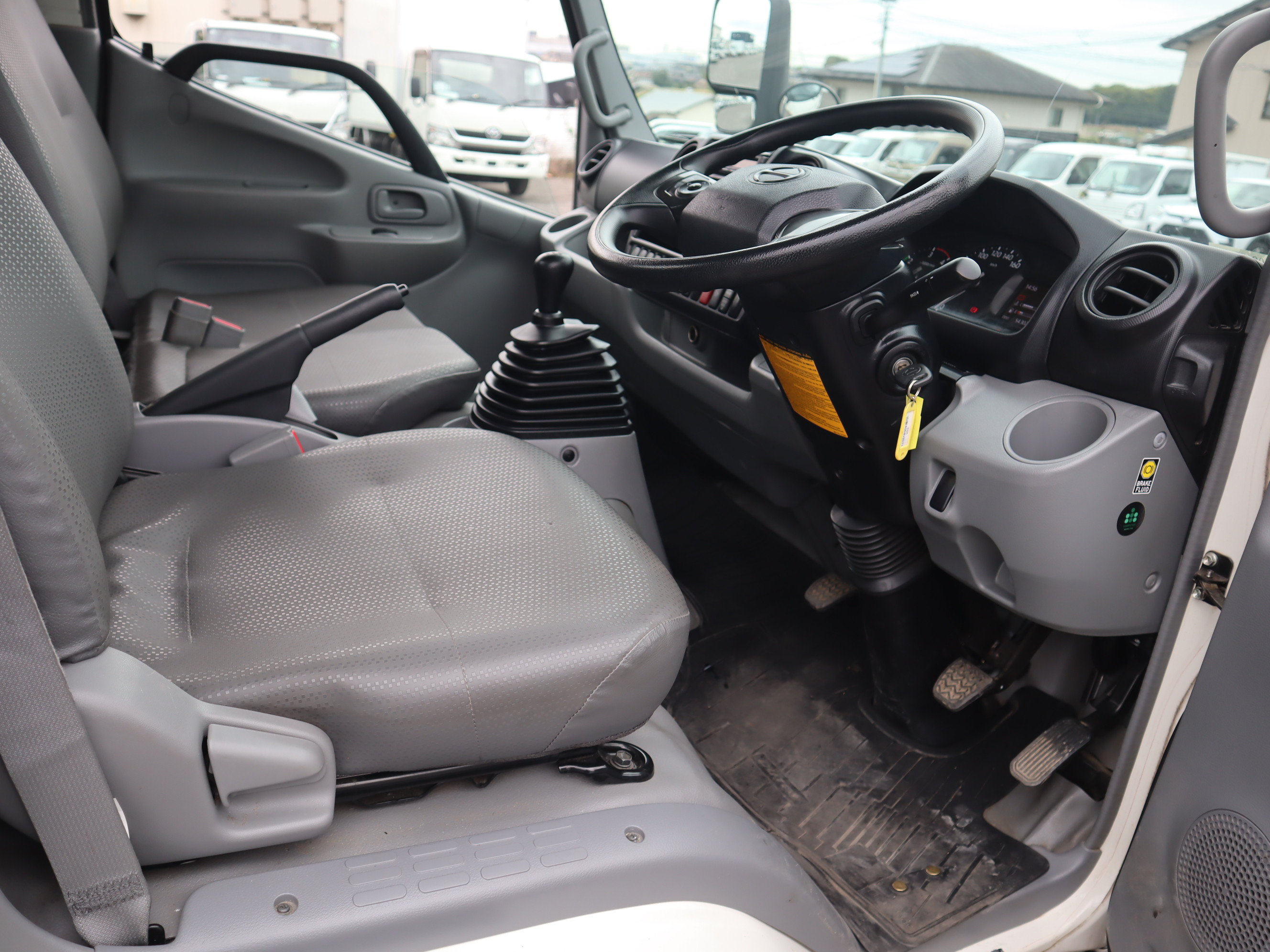 日野 デュトロ 2RG-XZU605M(2WD)の写真29