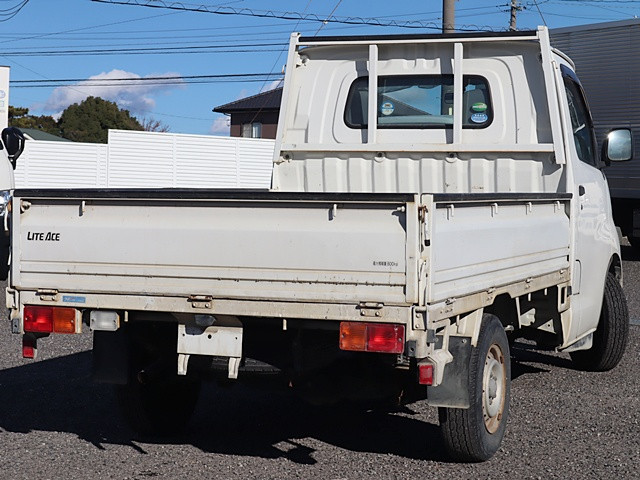 トヨタ ライトエーストラック DBF-S402U(2WD)の写真3