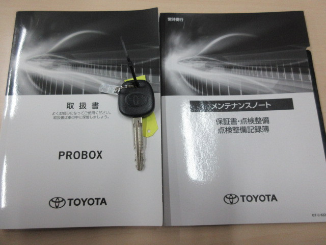 トヨタ プロボックスバン 6AE-NHP160V(2WD)の写真5