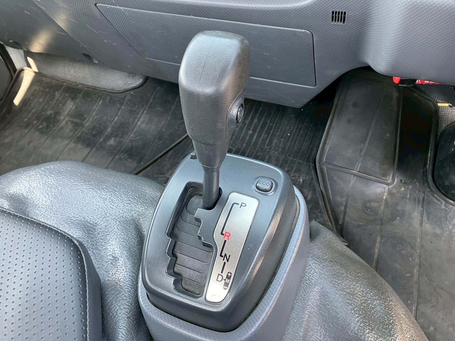 いすゞ エルフ 2RG-NJR88Aの写真28