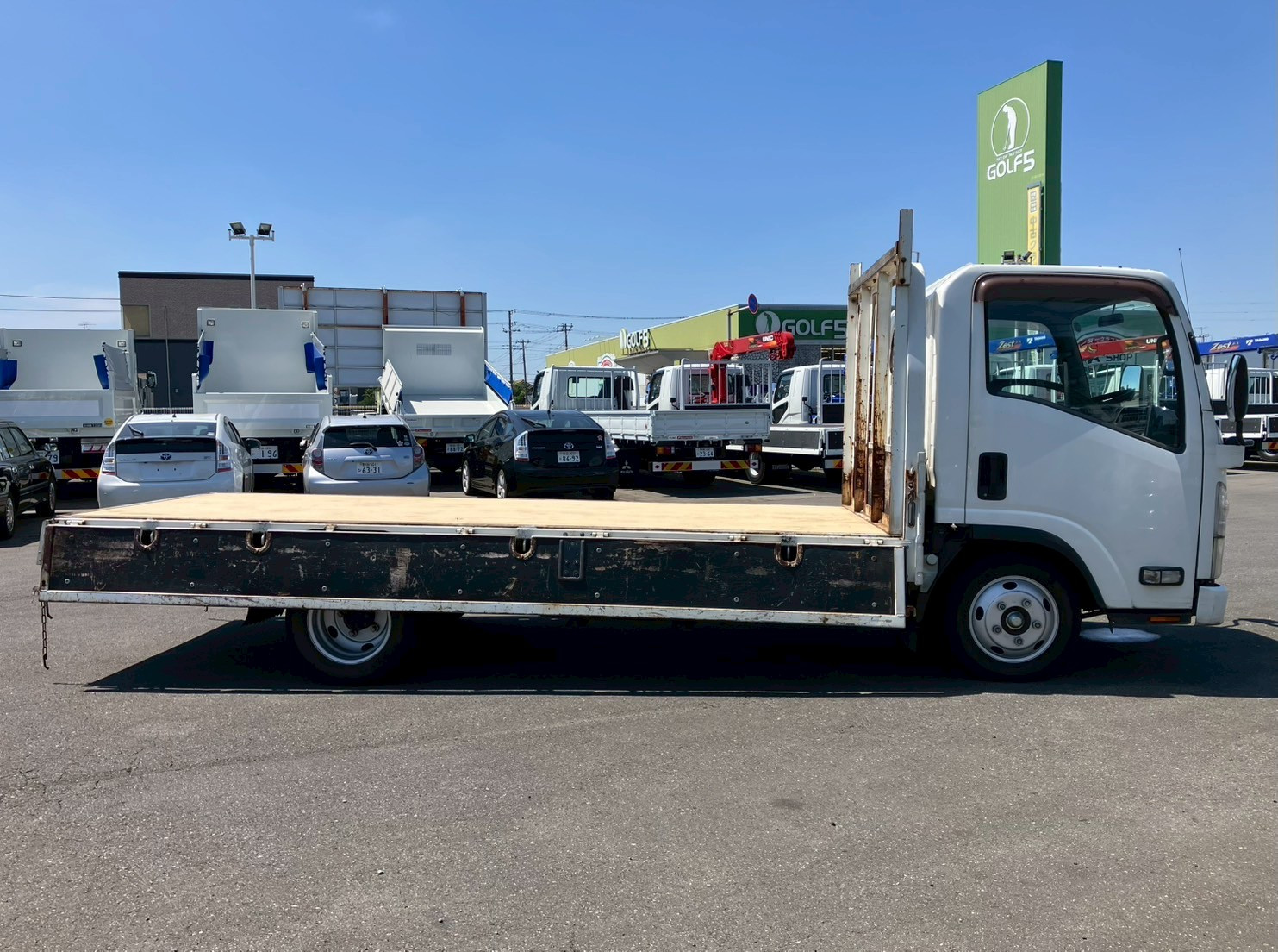 いすゞ エルフ TRG-NLR85AR(2WD)の写真5