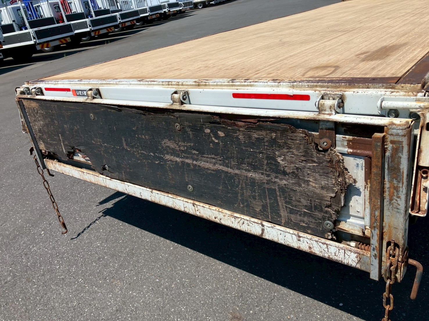 いすゞ エルフ TRG-NLR85AR(2WD)の写真8