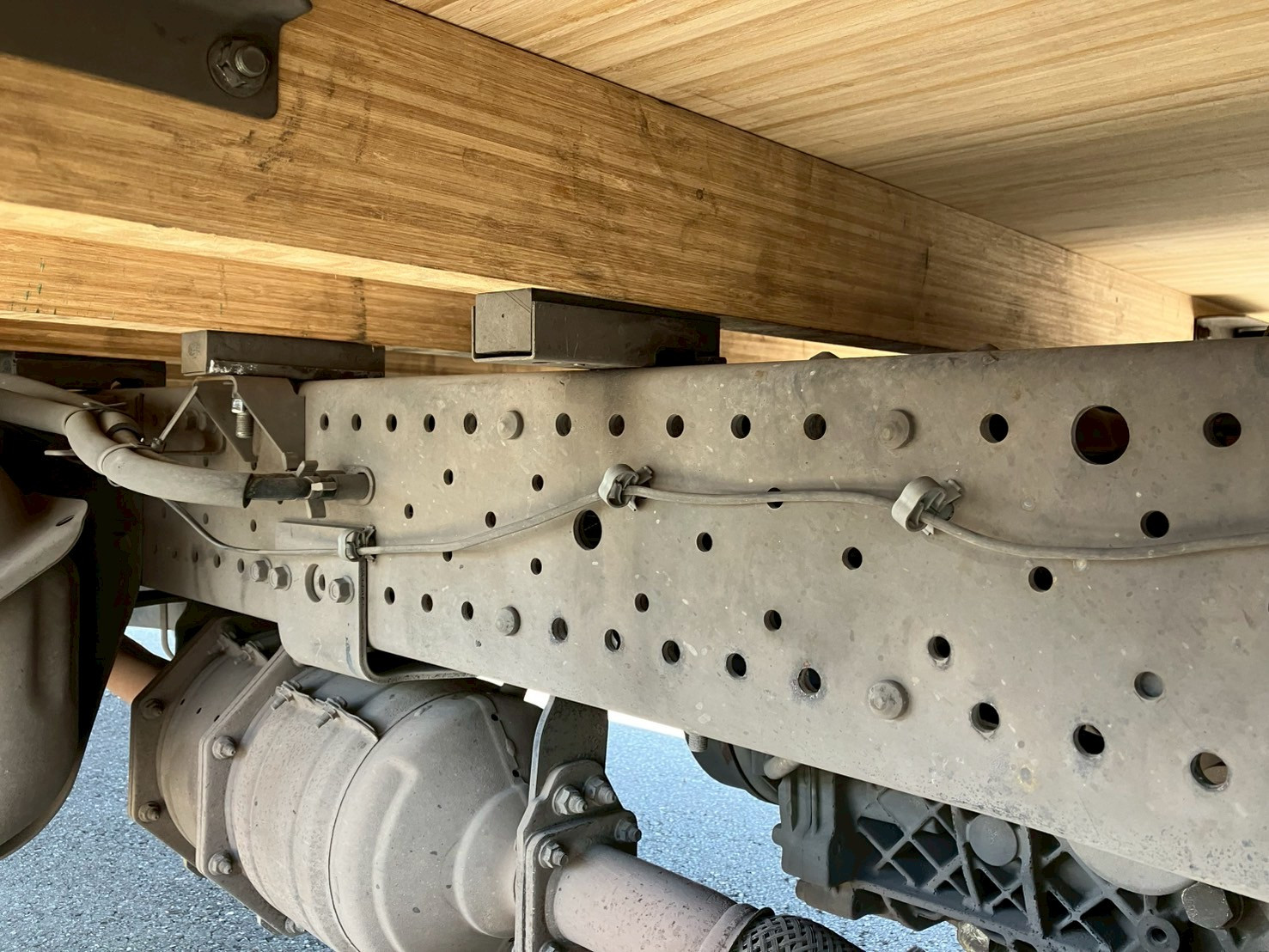 いすゞ エルフ TRG-NLR85AR(2WD)の写真18