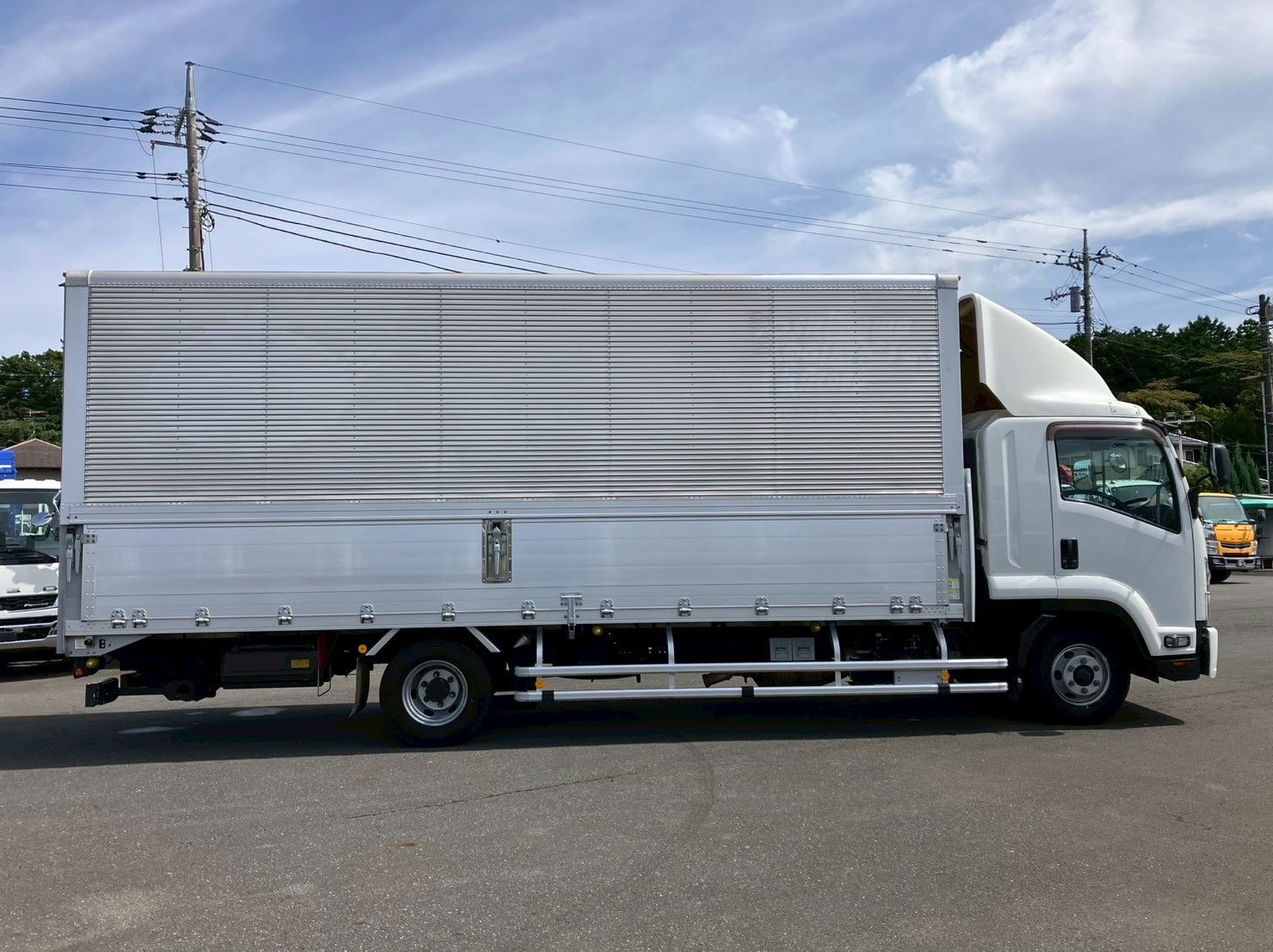 いすゞ フォワード TKG-FRR90T2(2WD)の写真6