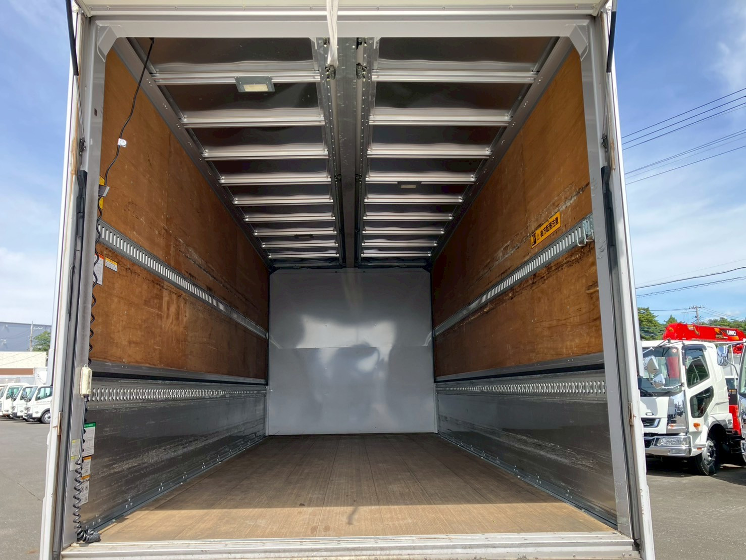 いすゞ フォワード TKG-FRR90T2(2WD)の写真15