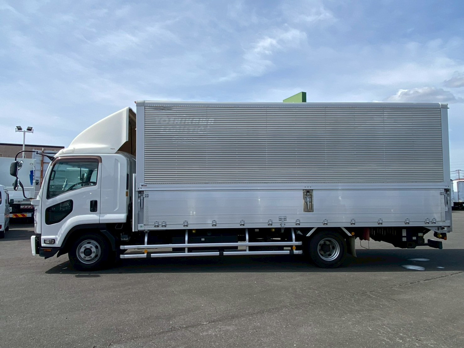 いすゞ フォワード TKG-FRR90T2(2WD)の写真23