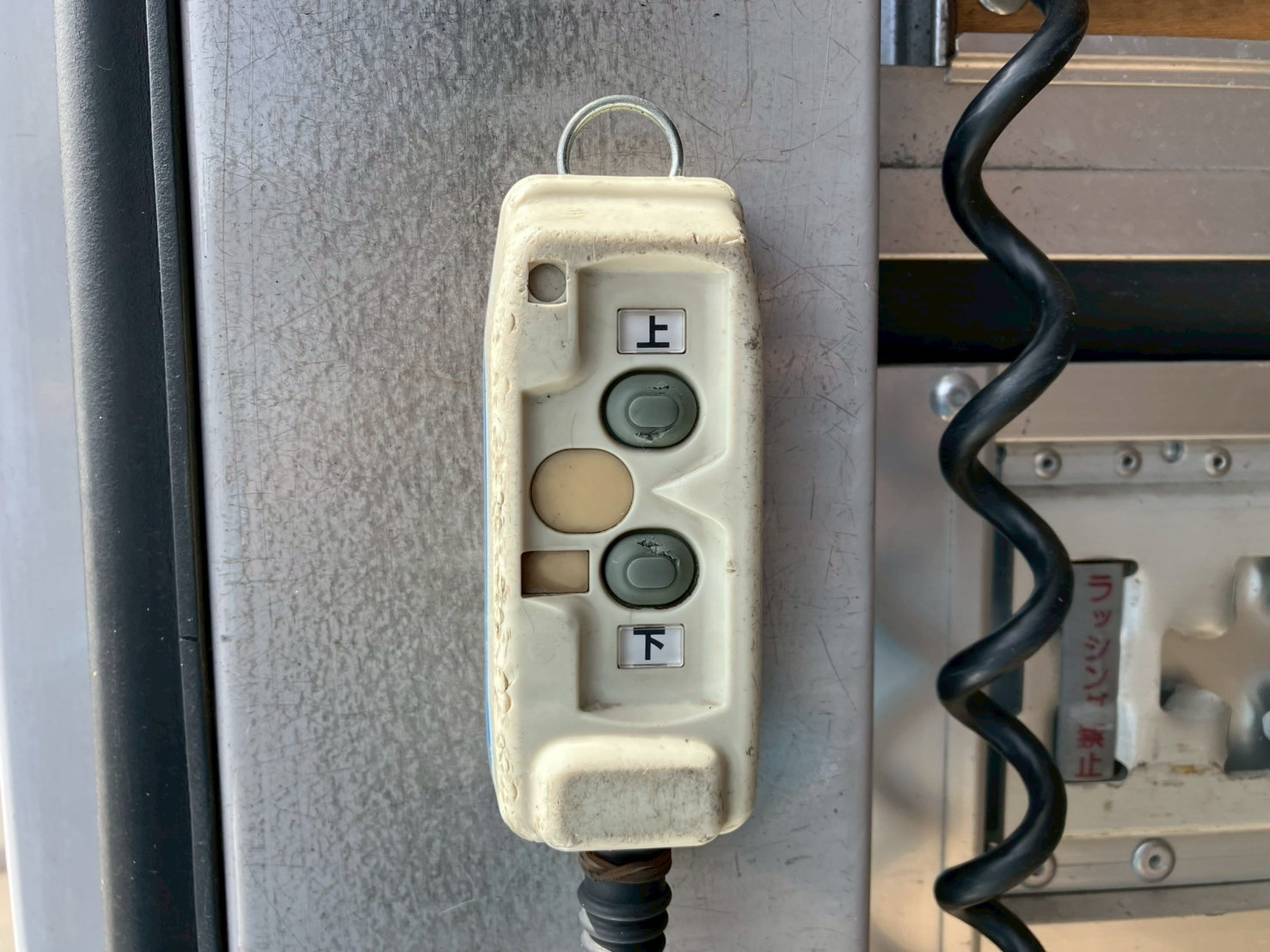 いすゞ フォワード TKG-FRR90T2(2WD)の写真32