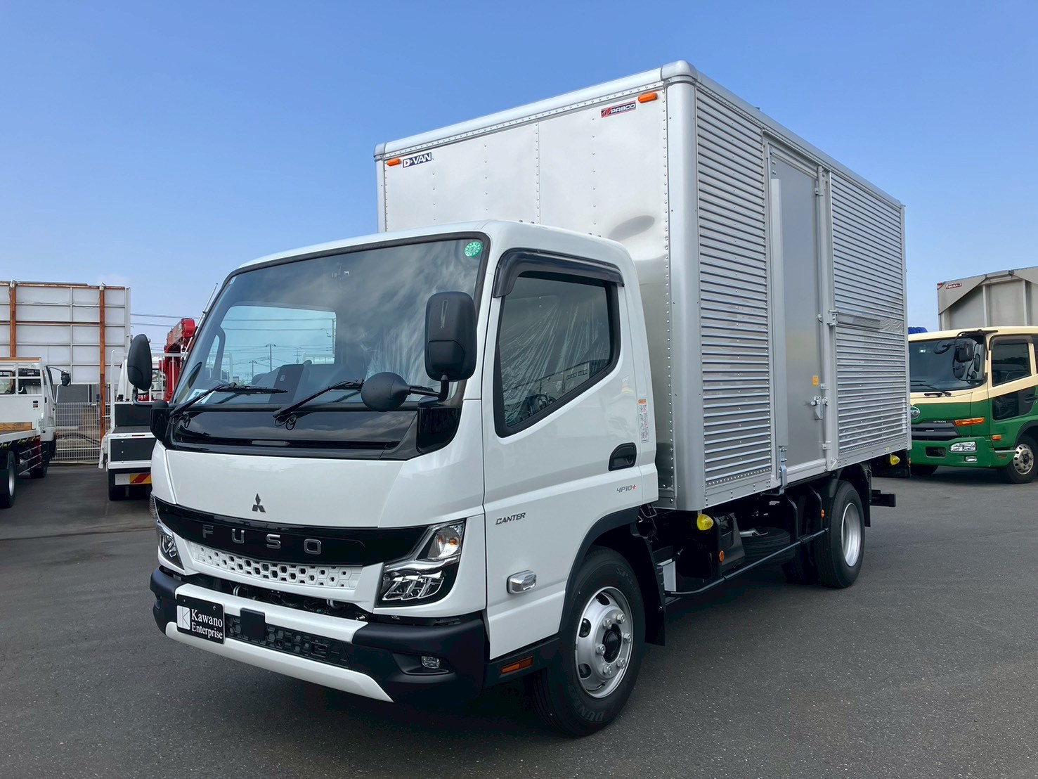 三菱 キャンター 2PG-FEB80(2WD)の写真1