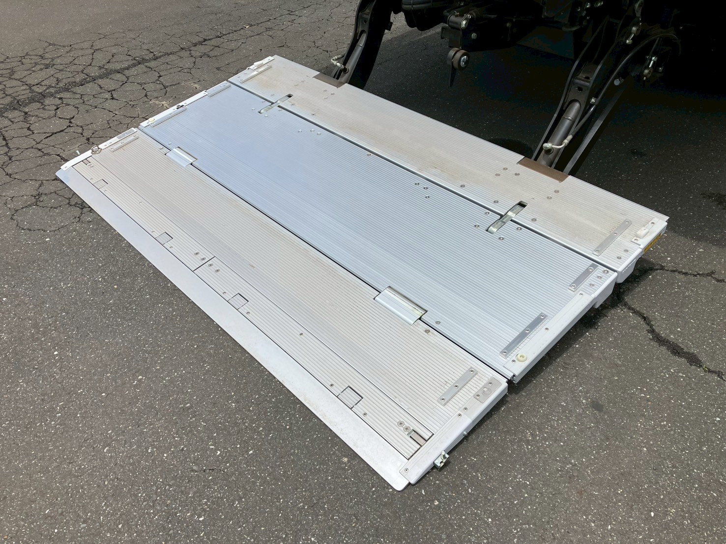 三菱 キャンター 2PG-FEB80(2WD)の写真8