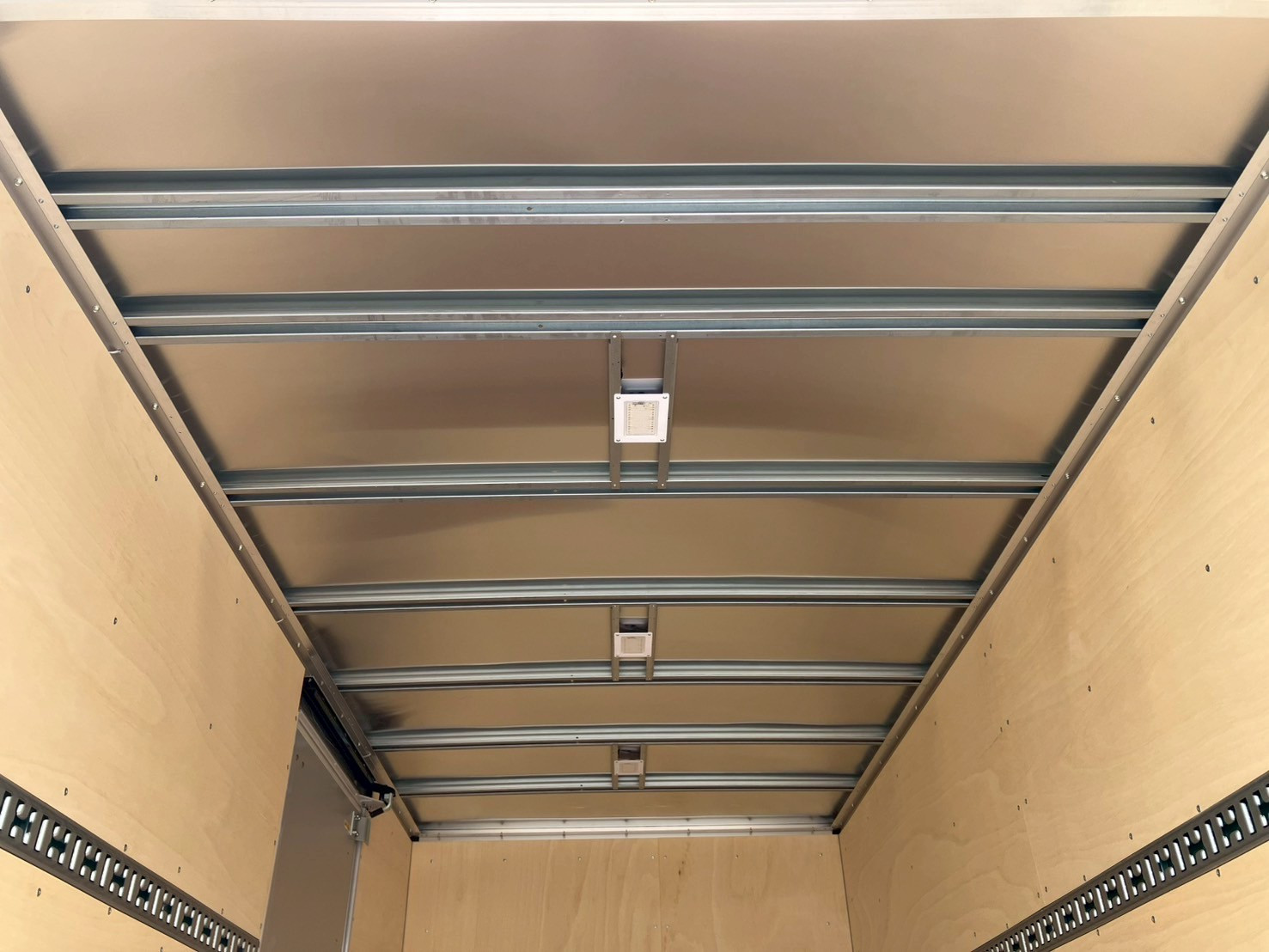 三菱 キャンター 2PG-FEB80(2WD)の写真12