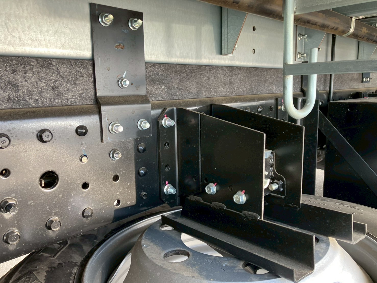 三菱 キャンター 2PG-FEB80(2WD)の写真24