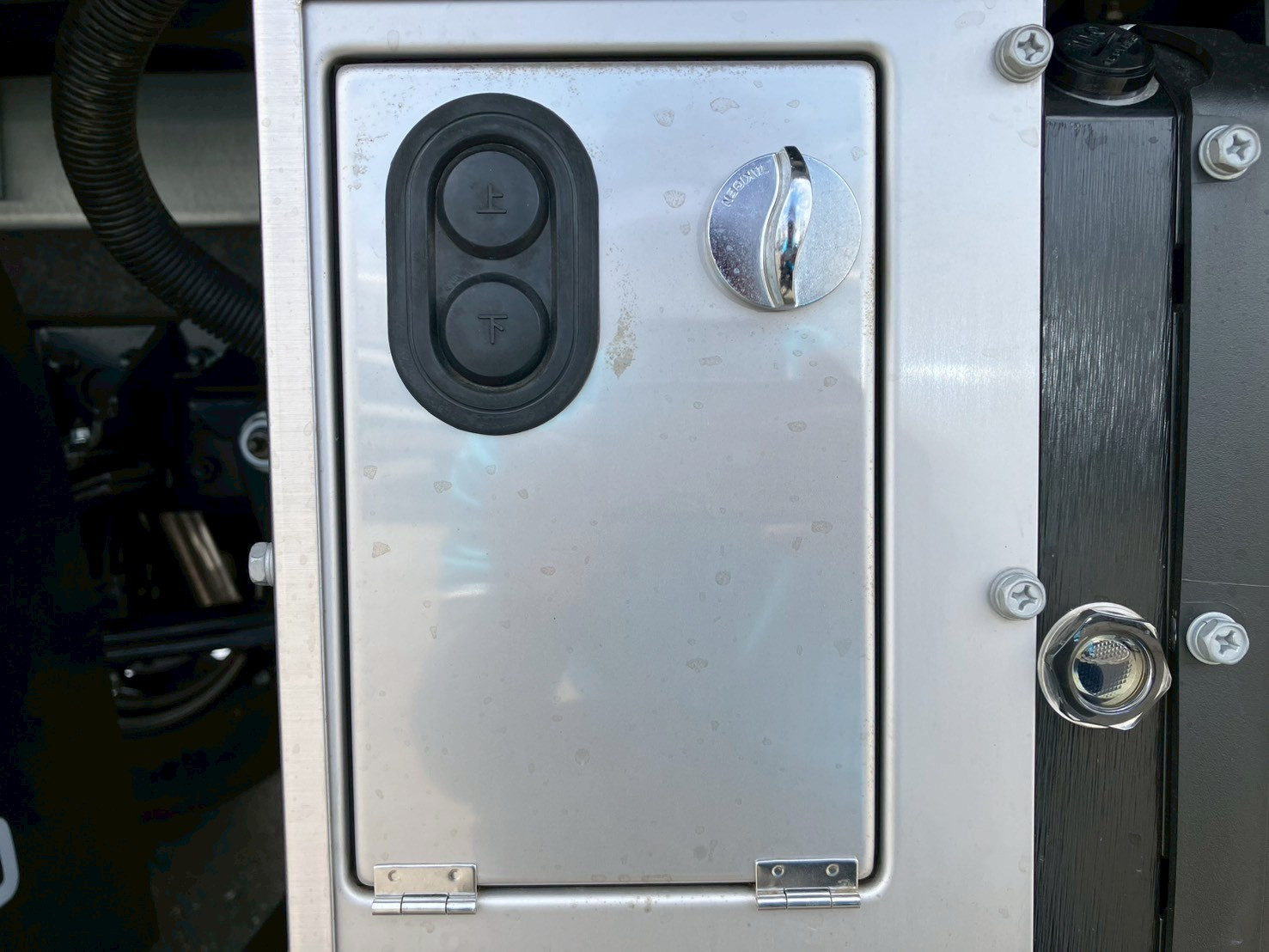 三菱 キャンター 2PG-FEB80(2WD)の写真26