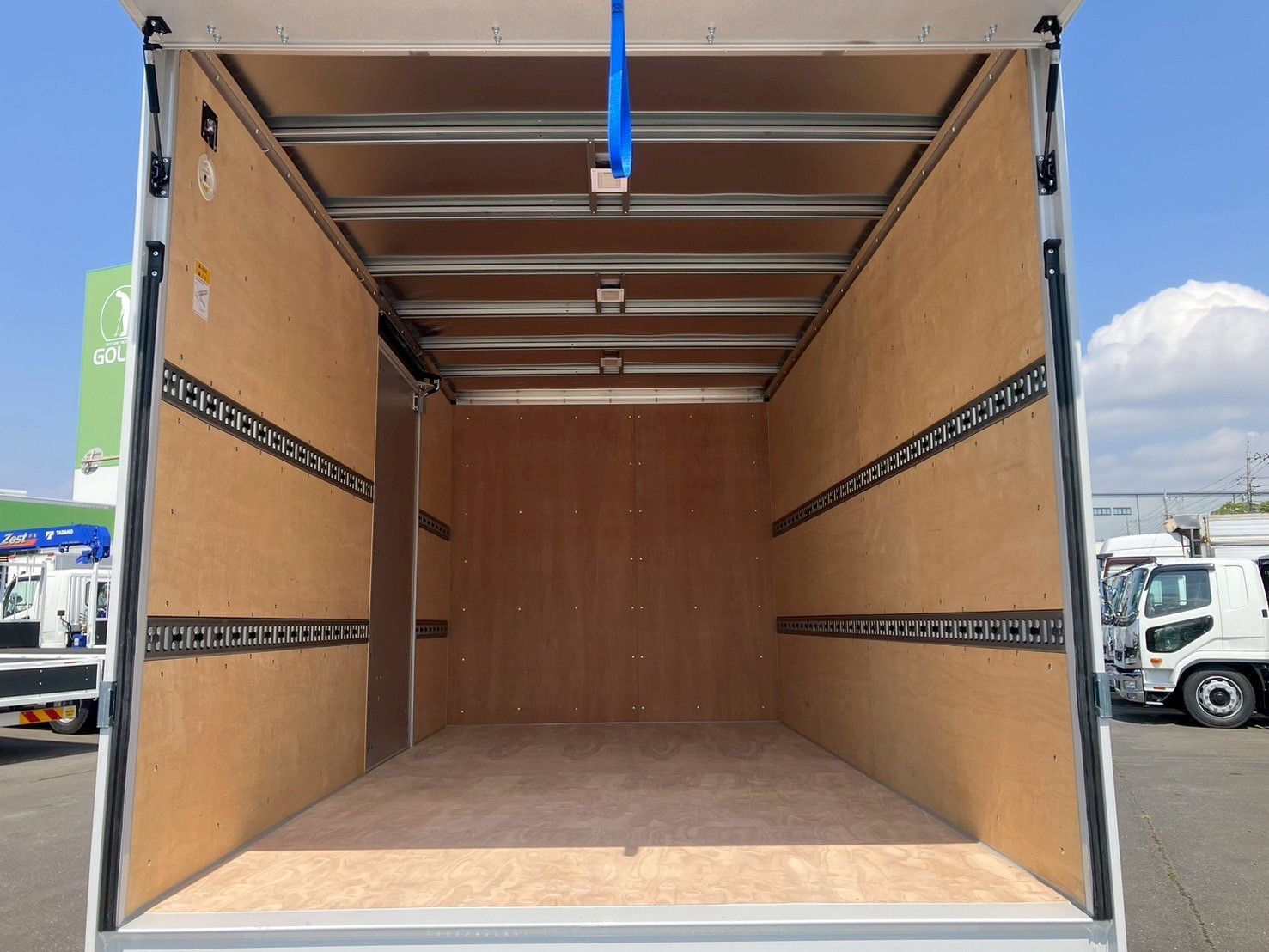 三菱 キャンター 2PG-FEB80(2WD)の写真11