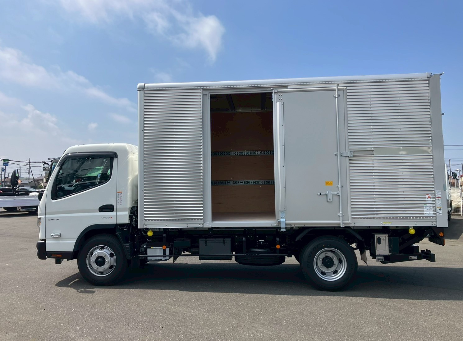 三菱 キャンター 2PG-FEB80(2WD)の写真19