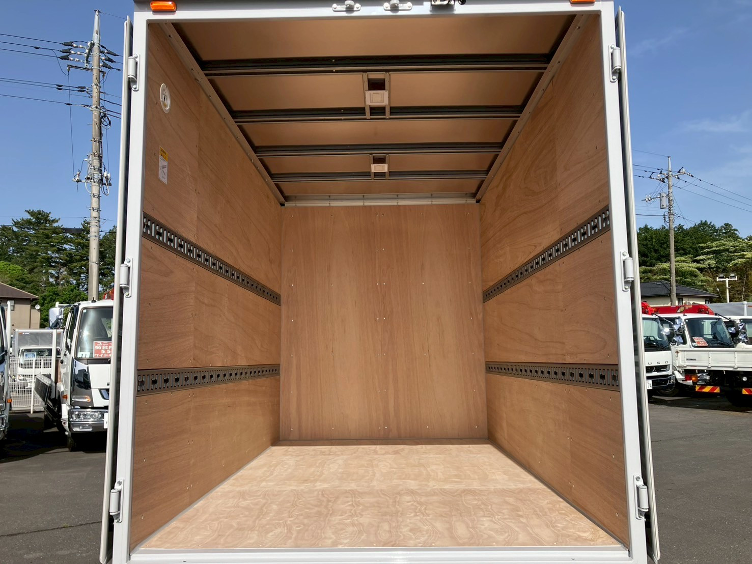 三菱 キャンター 2RG-FBA20(2WD)の写真10