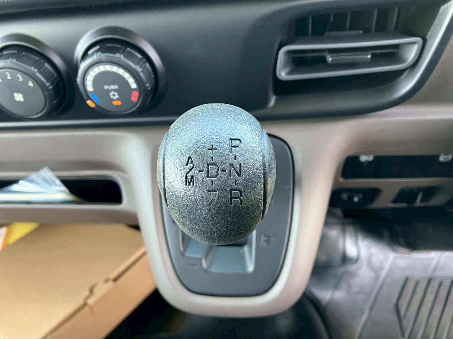 三菱 キャンター 2RG-FBA20(2WD)の写真32