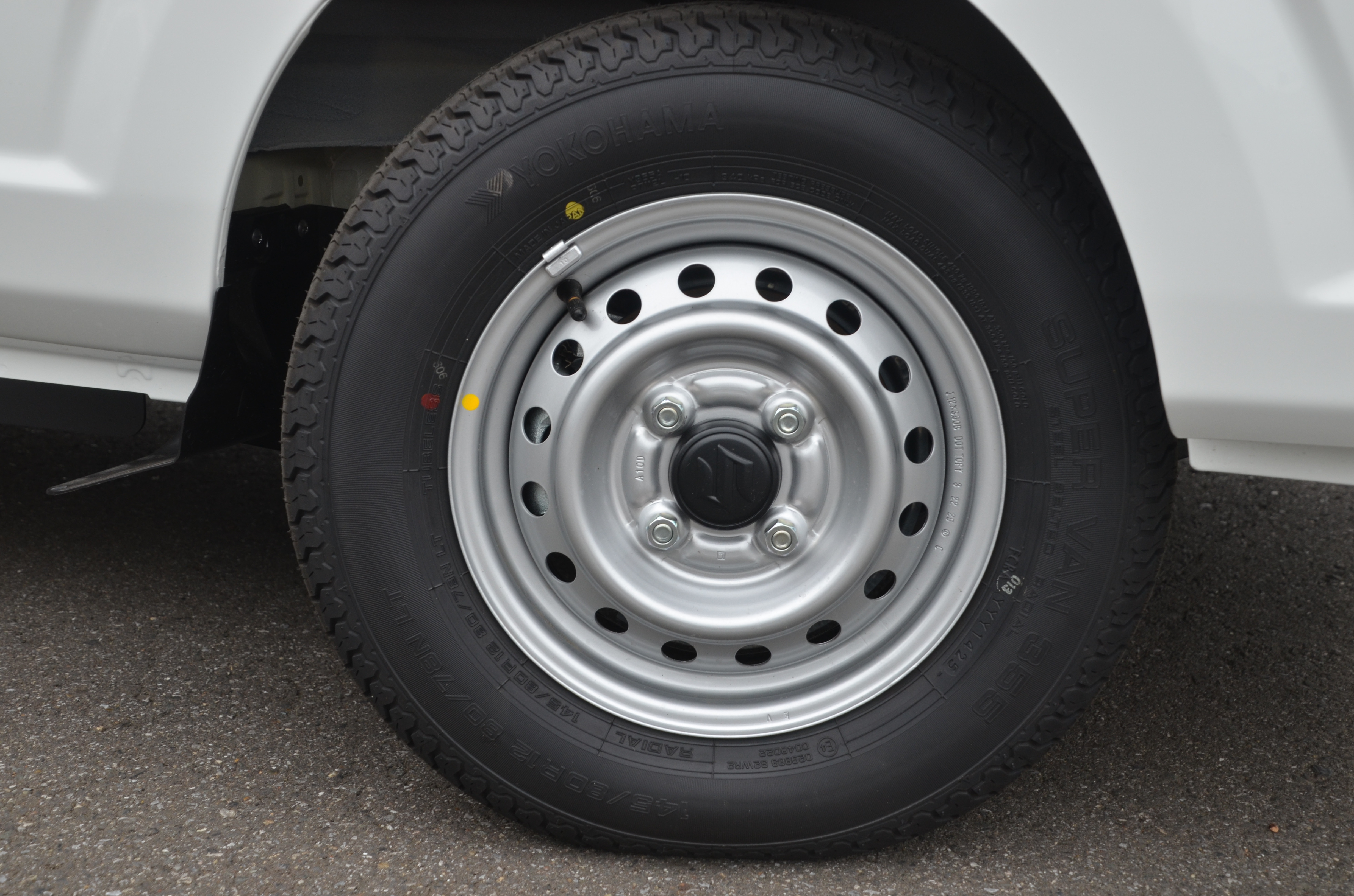 スズキ キャリイ 3BD-DA16T(4WD)の写真4