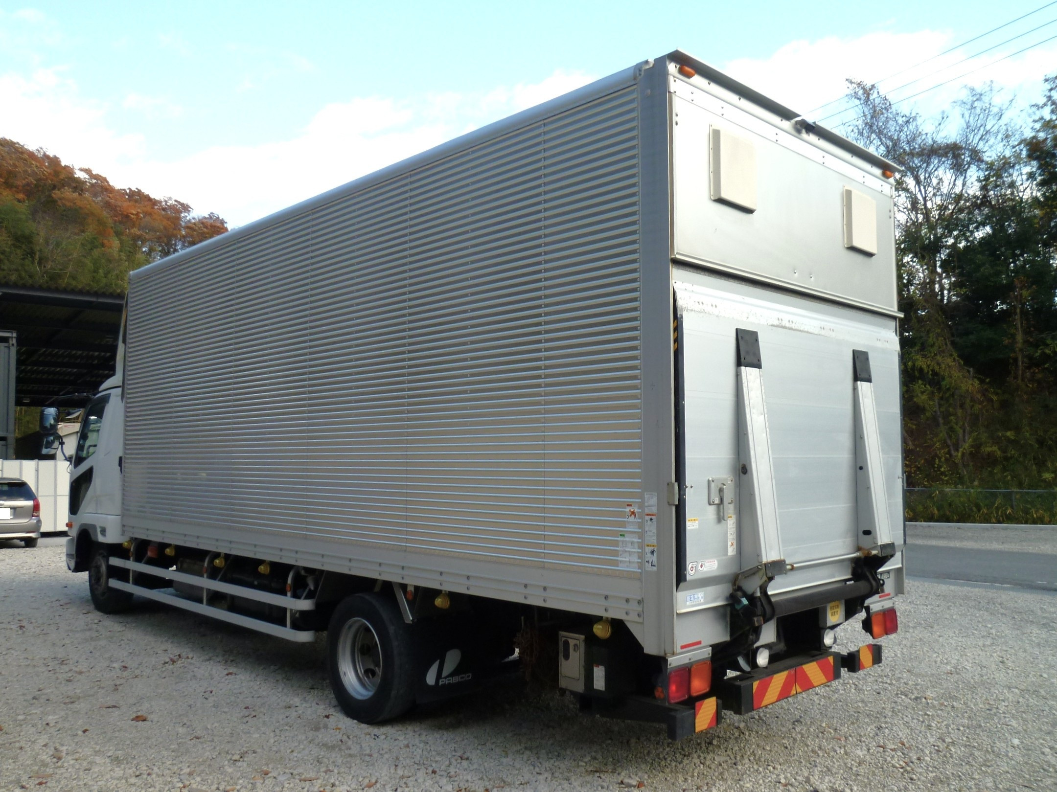 三菱 ファイター 2KG-FK65FY(2WD)の写真6