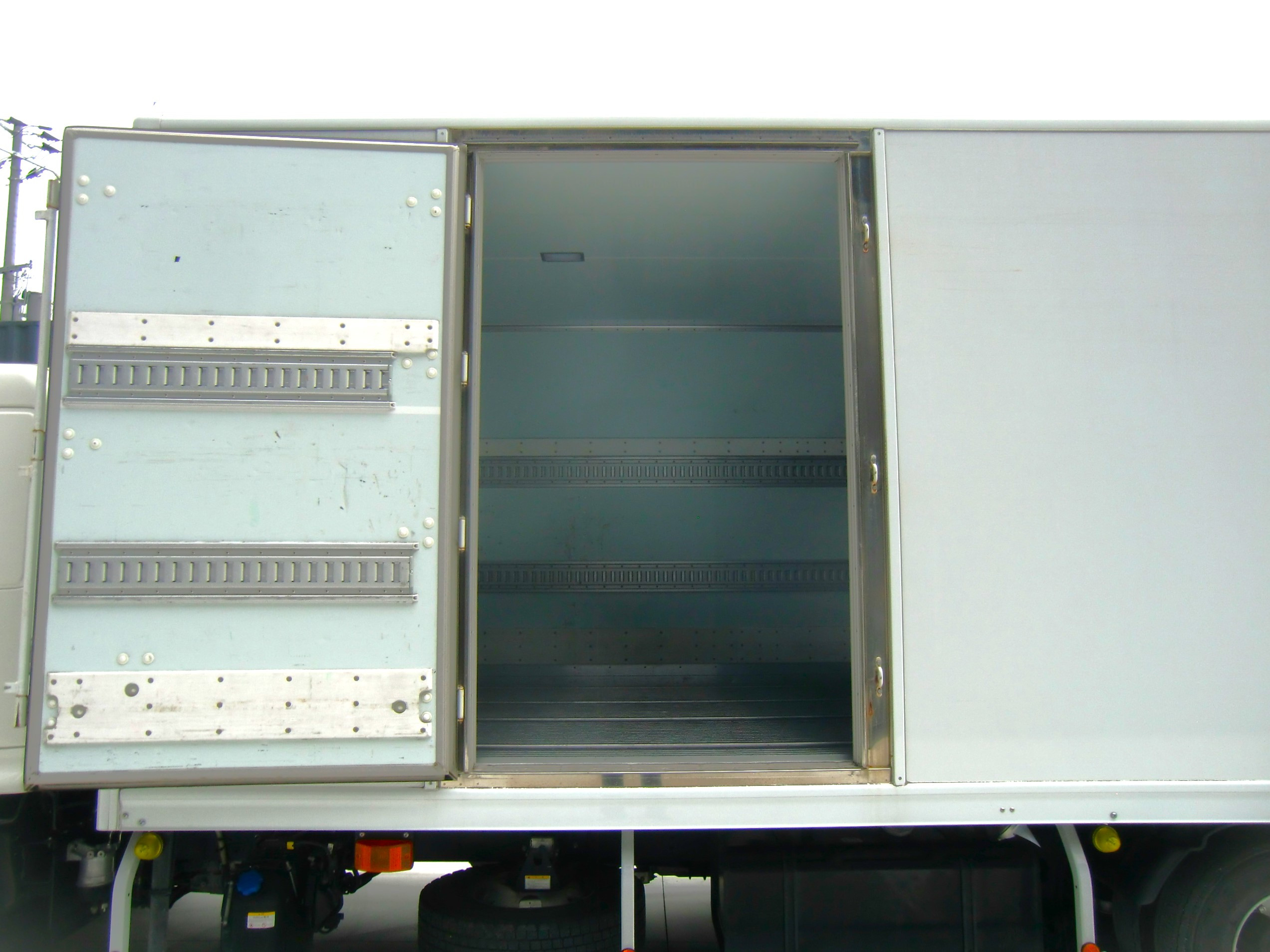 日野 レンジャー 2KG-FD2ABG(2WD)の写真11