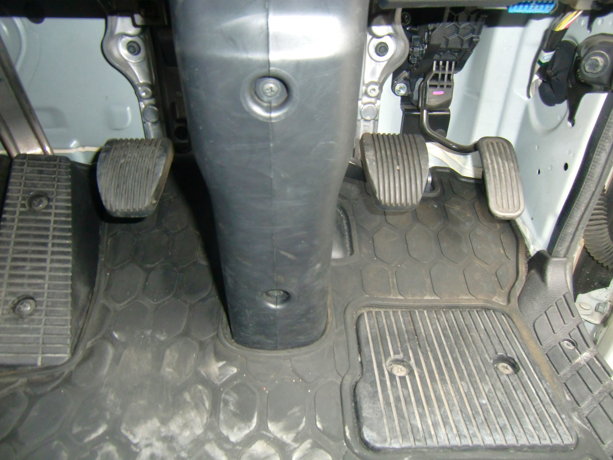 日野 レンジャー 2KG-FD2ABG(2WD)の写真32