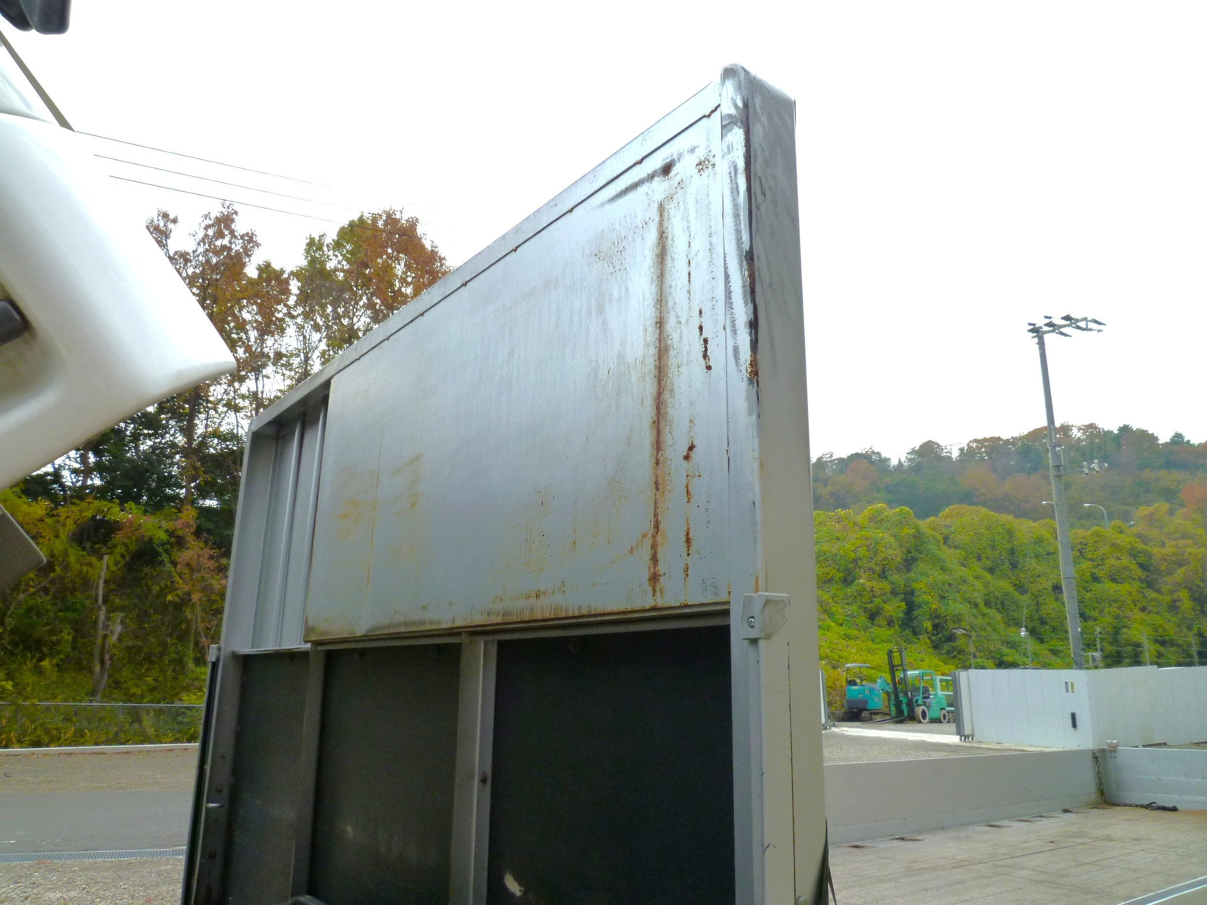 三菱 ファイター 2KG-FK64F(2WD)の写真9