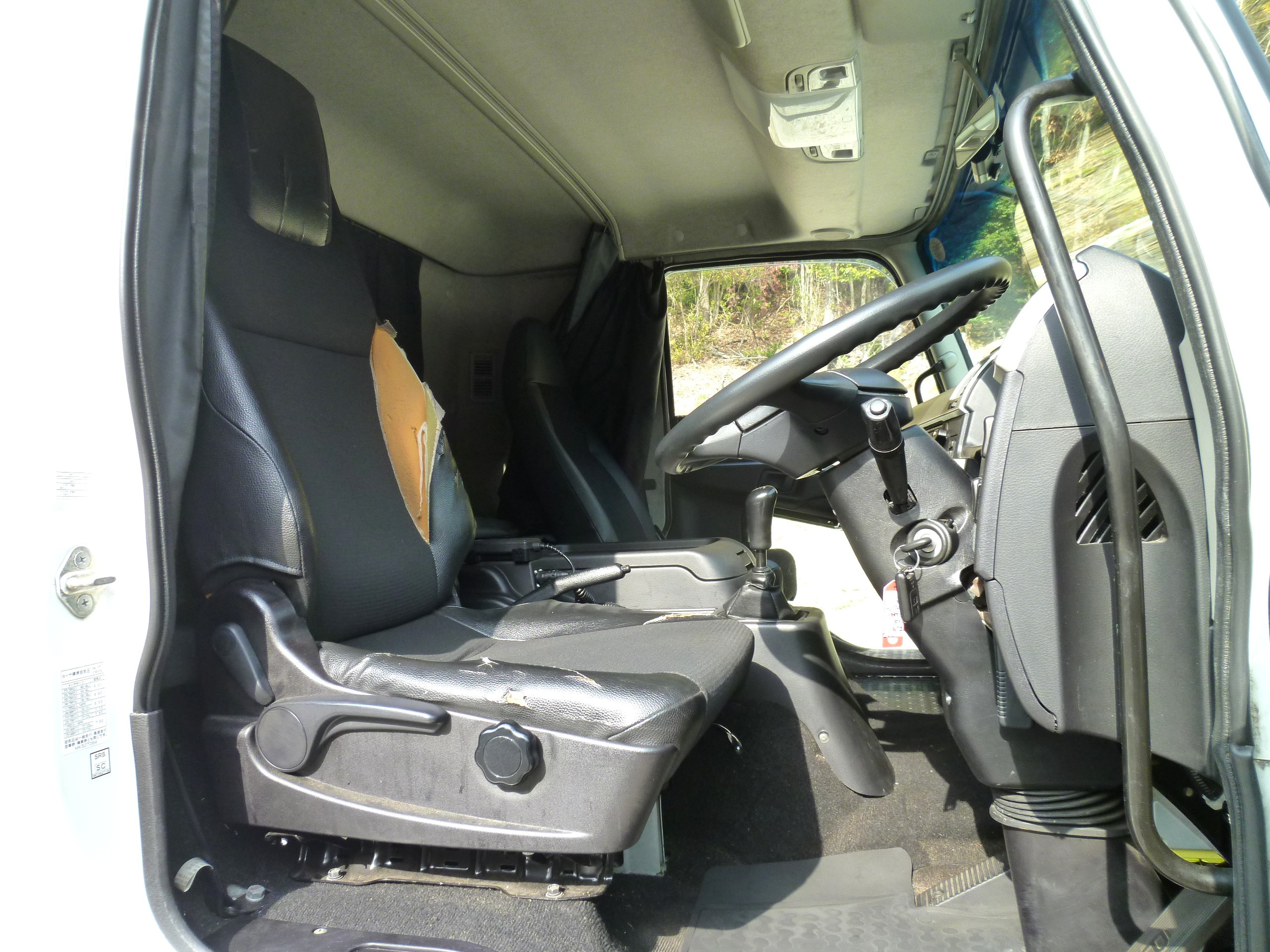 三菱 ファイター 2KG-FK64F(2WD)の写真27