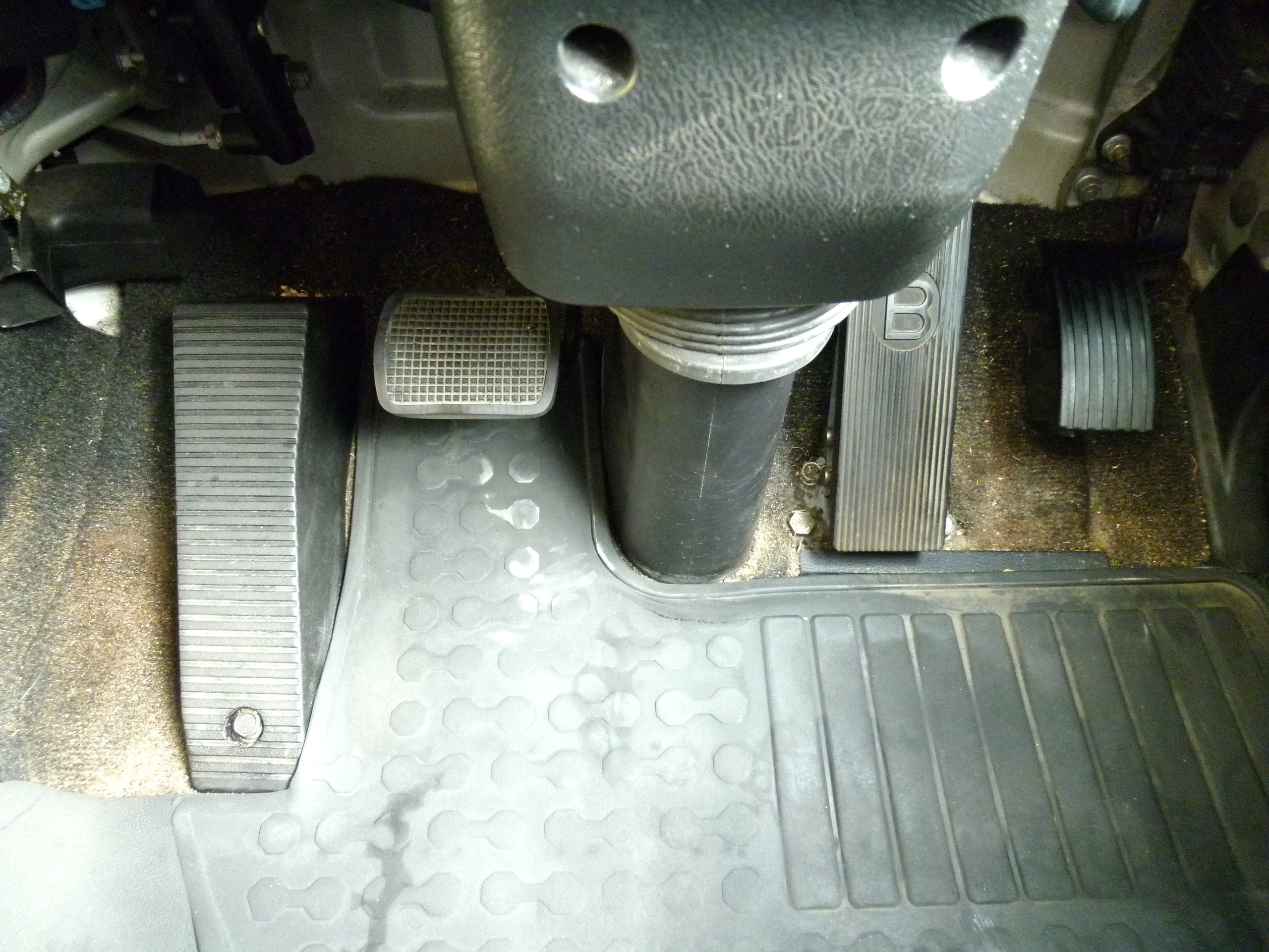 三菱 ファイター 2KG-FK64F(2WD)の写真31